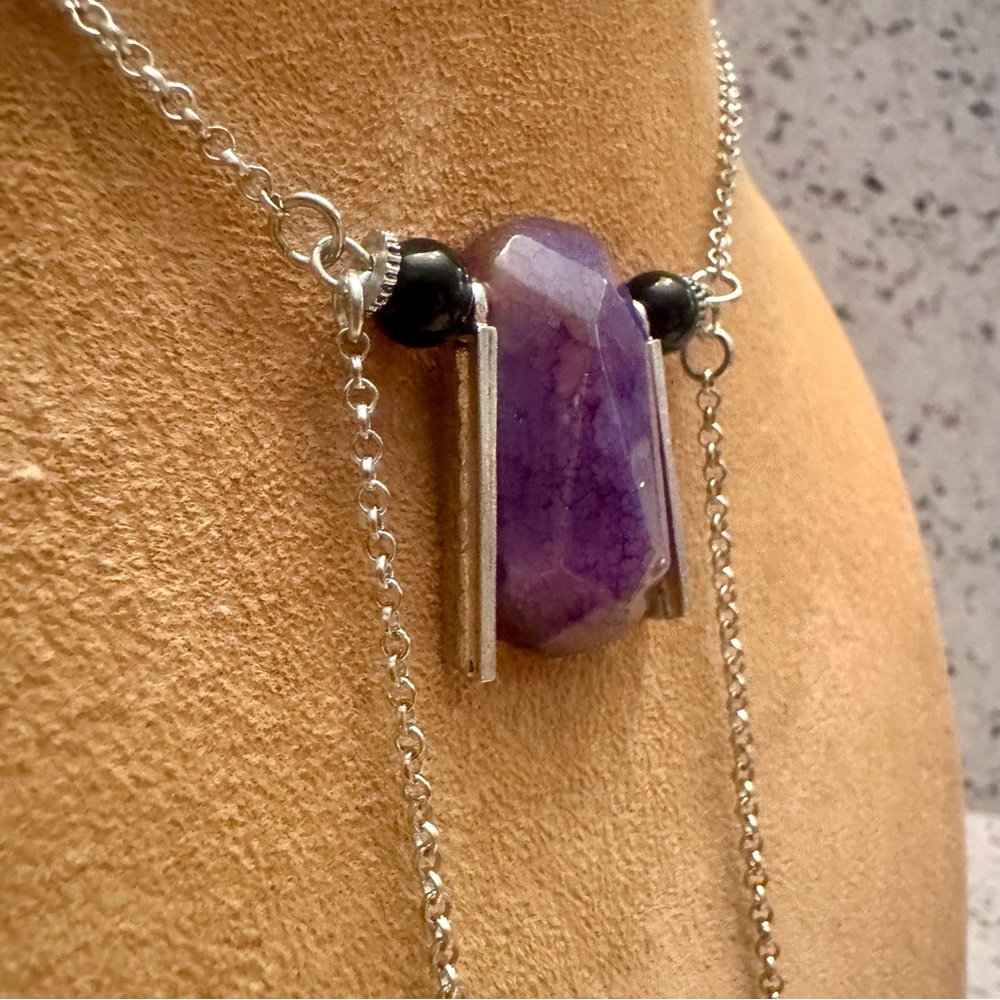 Kate Spade purple acrylic swirl earrings and faux Amethyst pendant necklace - Picture 4 of 12